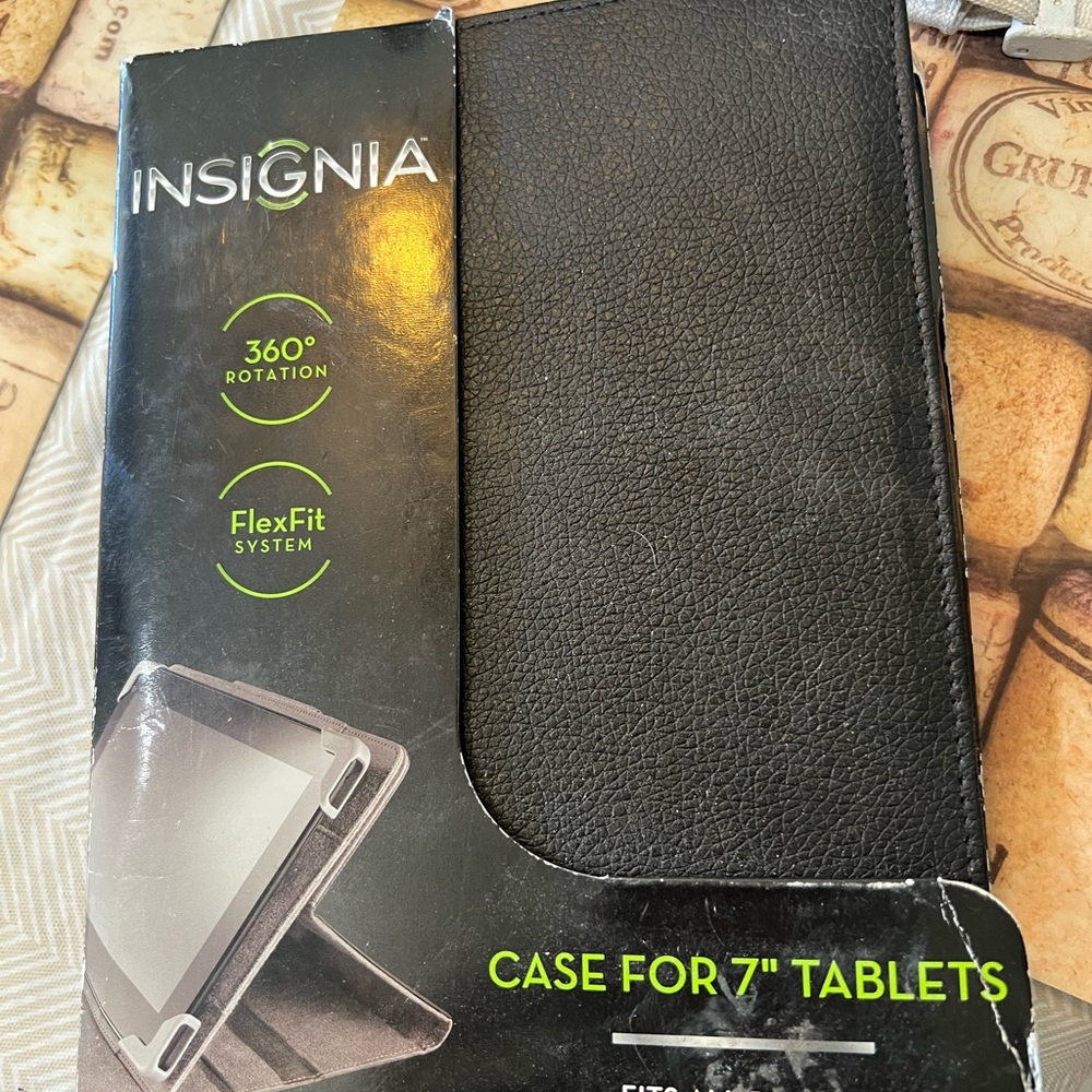 Insignia tablet case